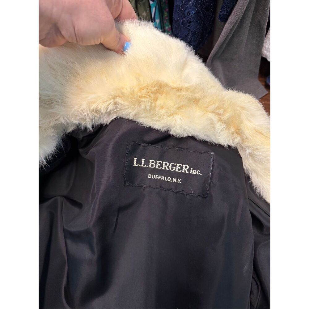 LL Berger White Genuine Rabbit Fur Coat Women’s Size Small Belted, button Up Vin - Picture 6 of 8